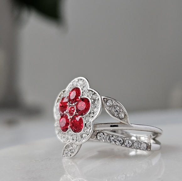 Red Flower Ring, 925 Sterling Silver Charmed Aroma - Picture 4 of 8